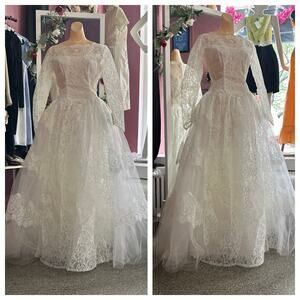 Vintage 50s Lace Wedding Dress Princess Headpiece Vogue Bridals White XS/S